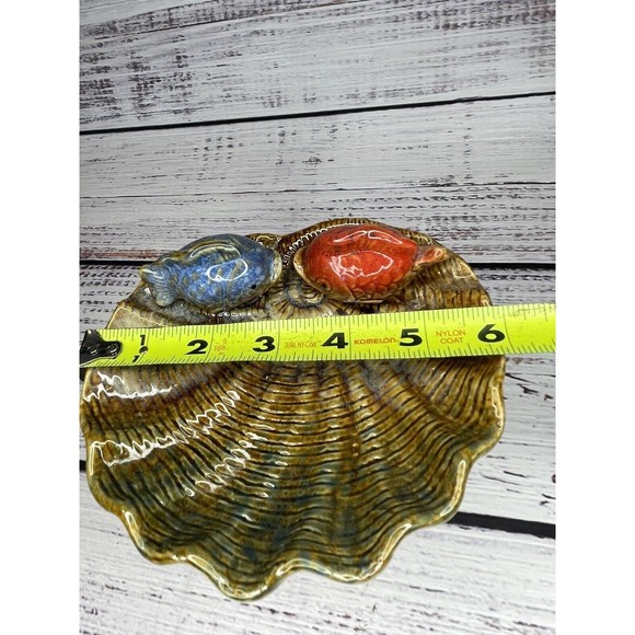 Glazed Ceramic Fish and Sea Shell Pedestal Soap Dish Stand - Picture 11 of 13